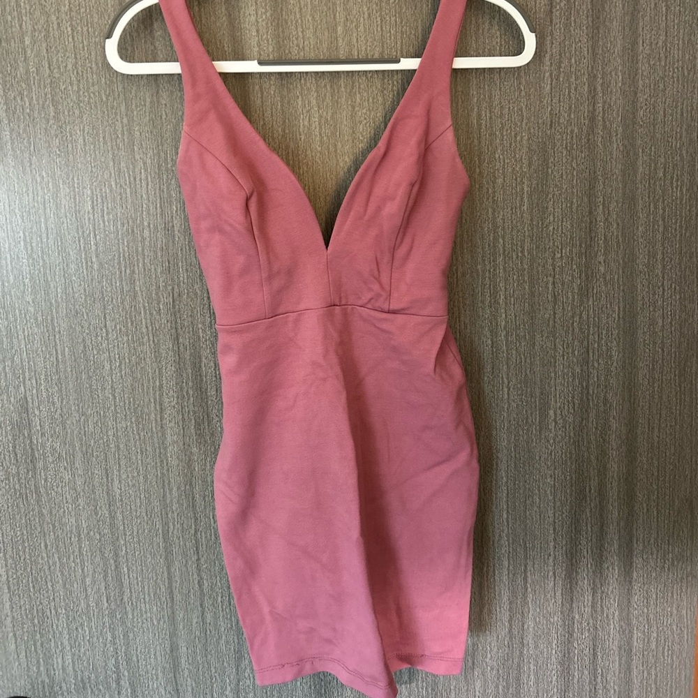Pink bodycon dress